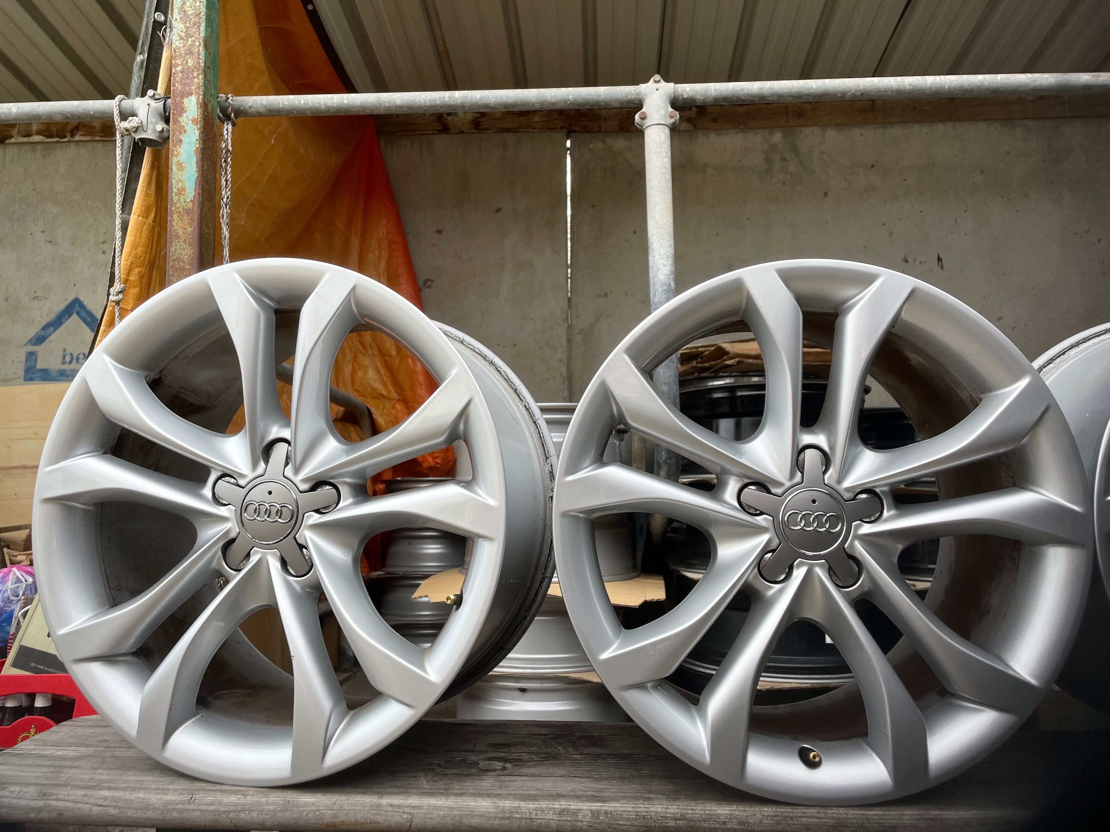 ⭐️⭐️⭐️⭐️⭐️4x AUDI Alloy wheels 18’ 5x112