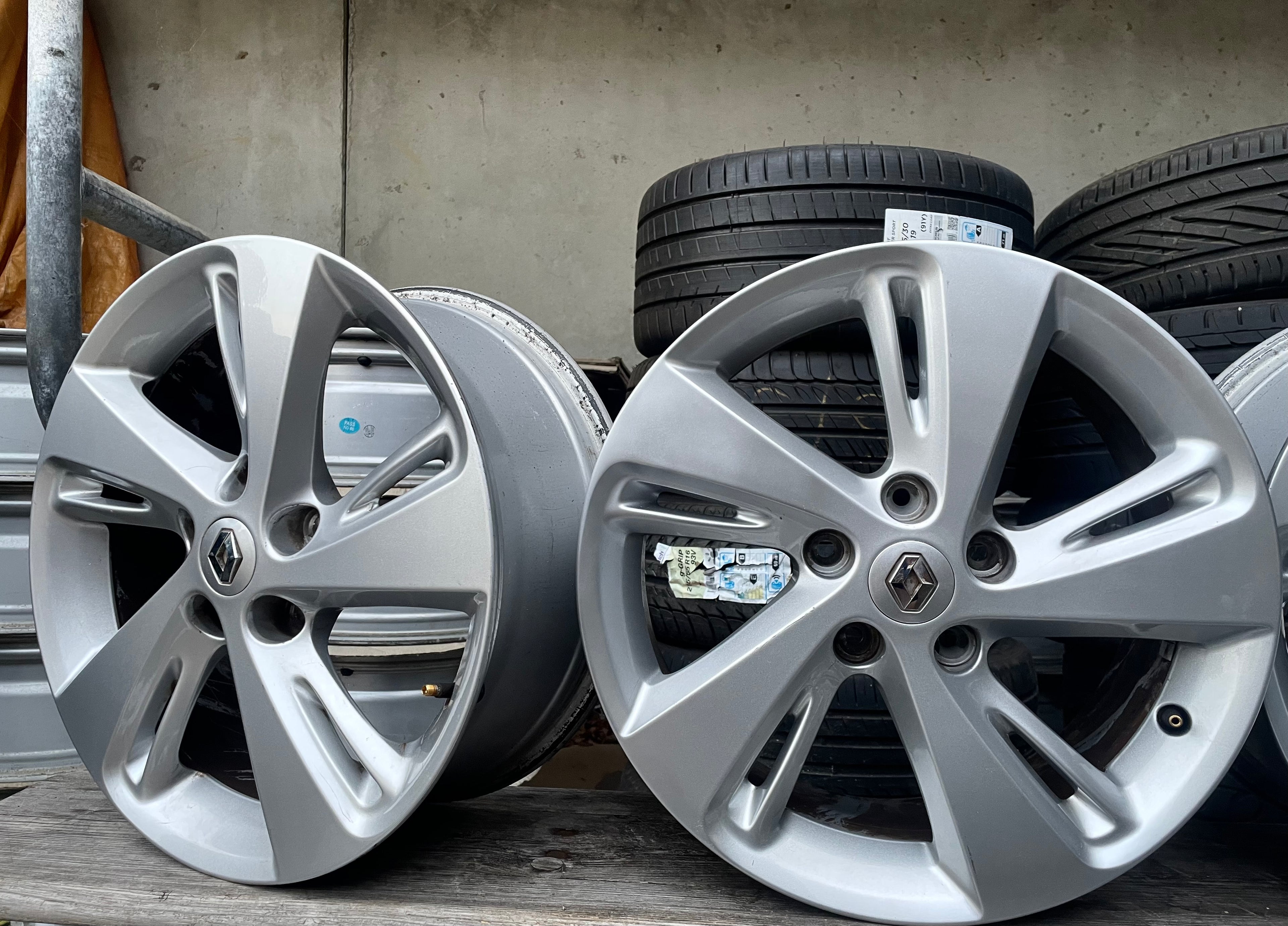 ⭐️⭐️⭐️⭐️⭐️4x RENAULT Alufelgi 17’ 5x114,3