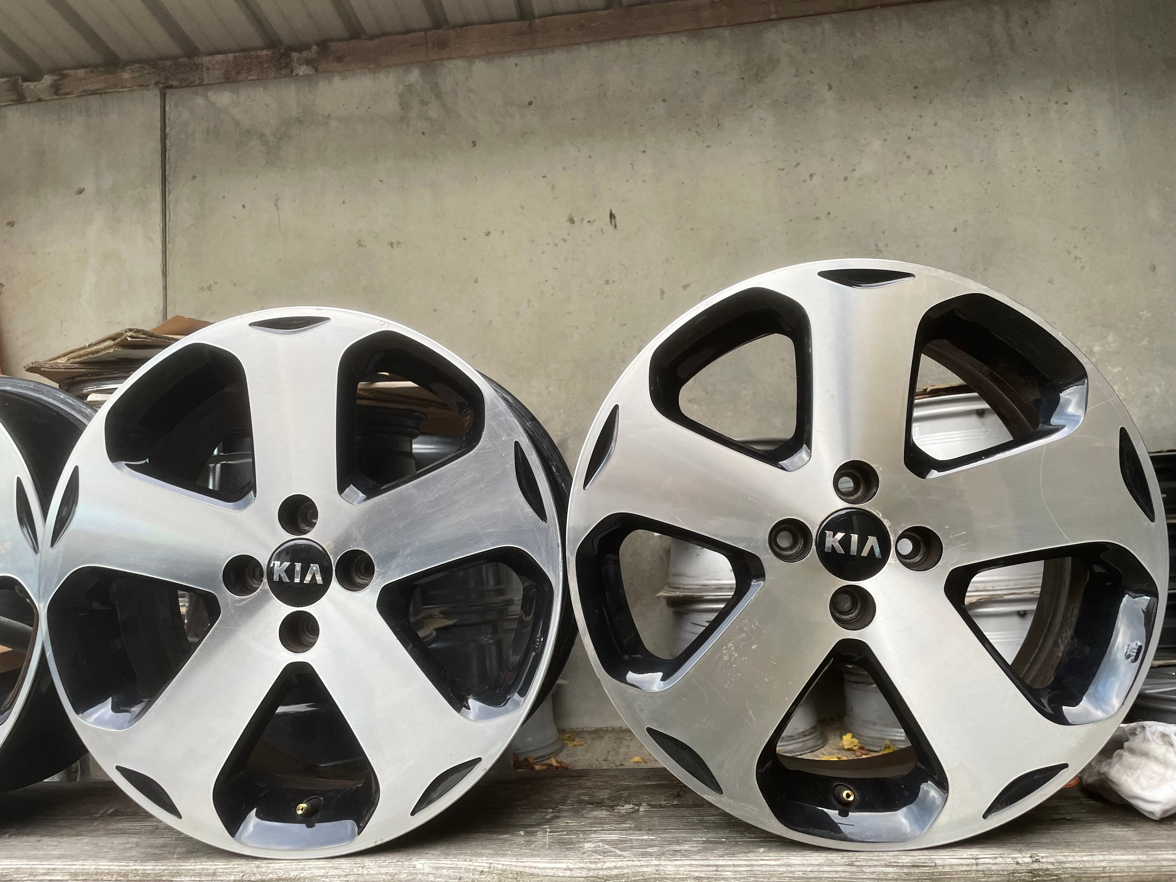 ⭐️⭐️⭐️⭐️⭐️4x KIA Alloy wheels 17’ 4x100